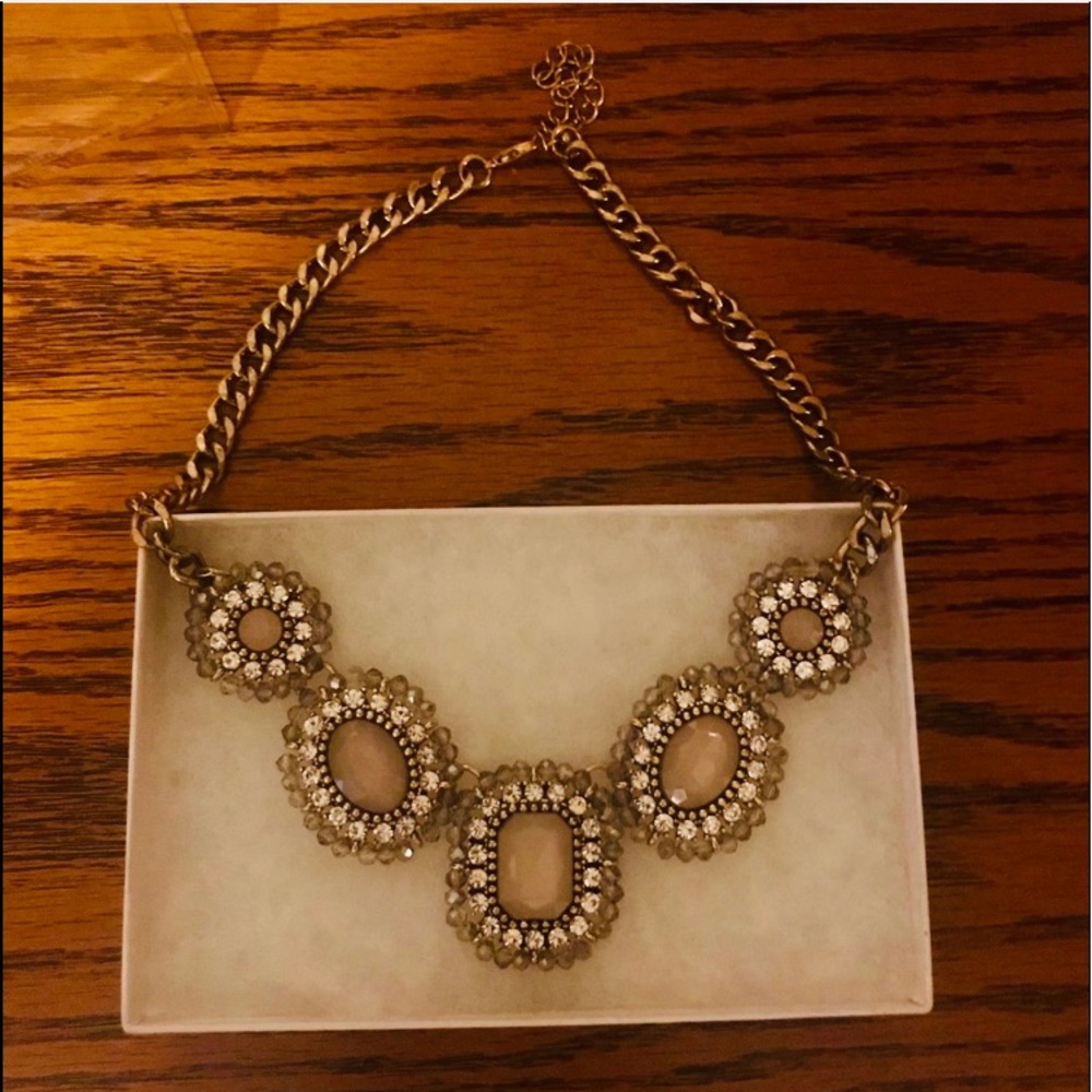 Statement necklace